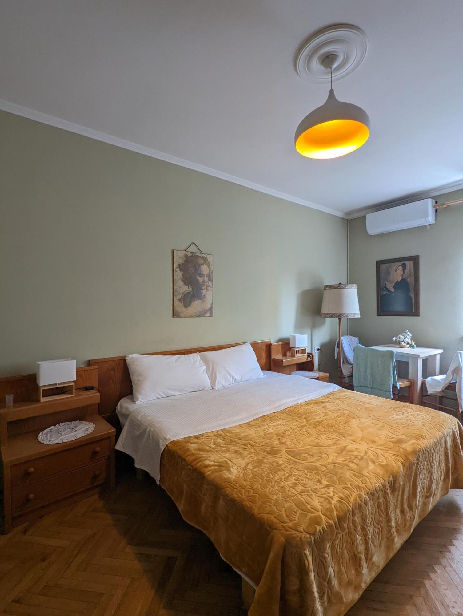 Vintage Apartment In Center ติรานา ภายนอก รูปภาพ